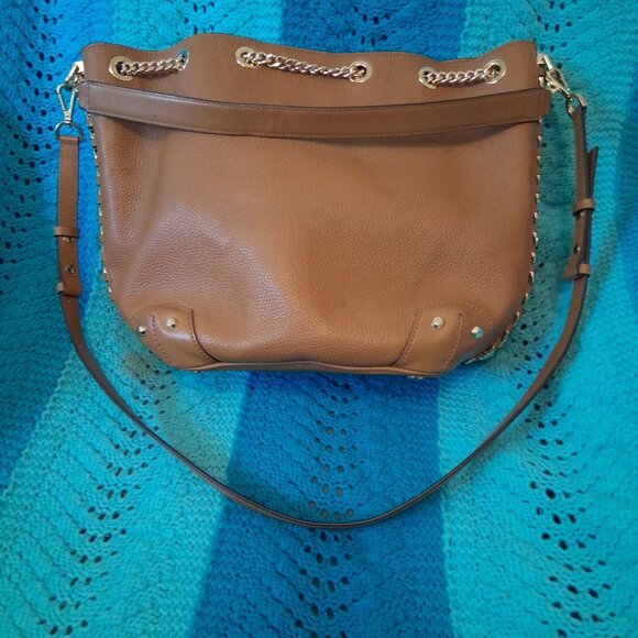 Michael Kors Large Alanis Soft Pebbled Leather Shoulder Bag - Picture 4 of 16